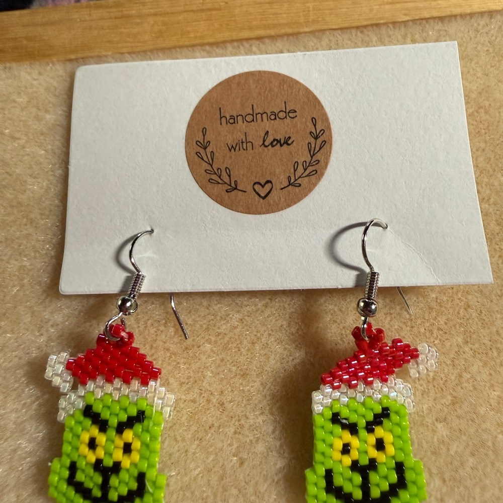 Handmade Beaded Grinch Earrings - Picture 1 of 1